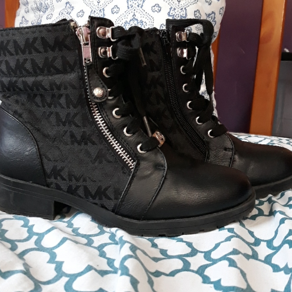Michael Kors kids boots